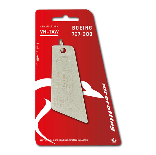 Boeing 737-300 - Qantas - VH-TAW "History Collection"