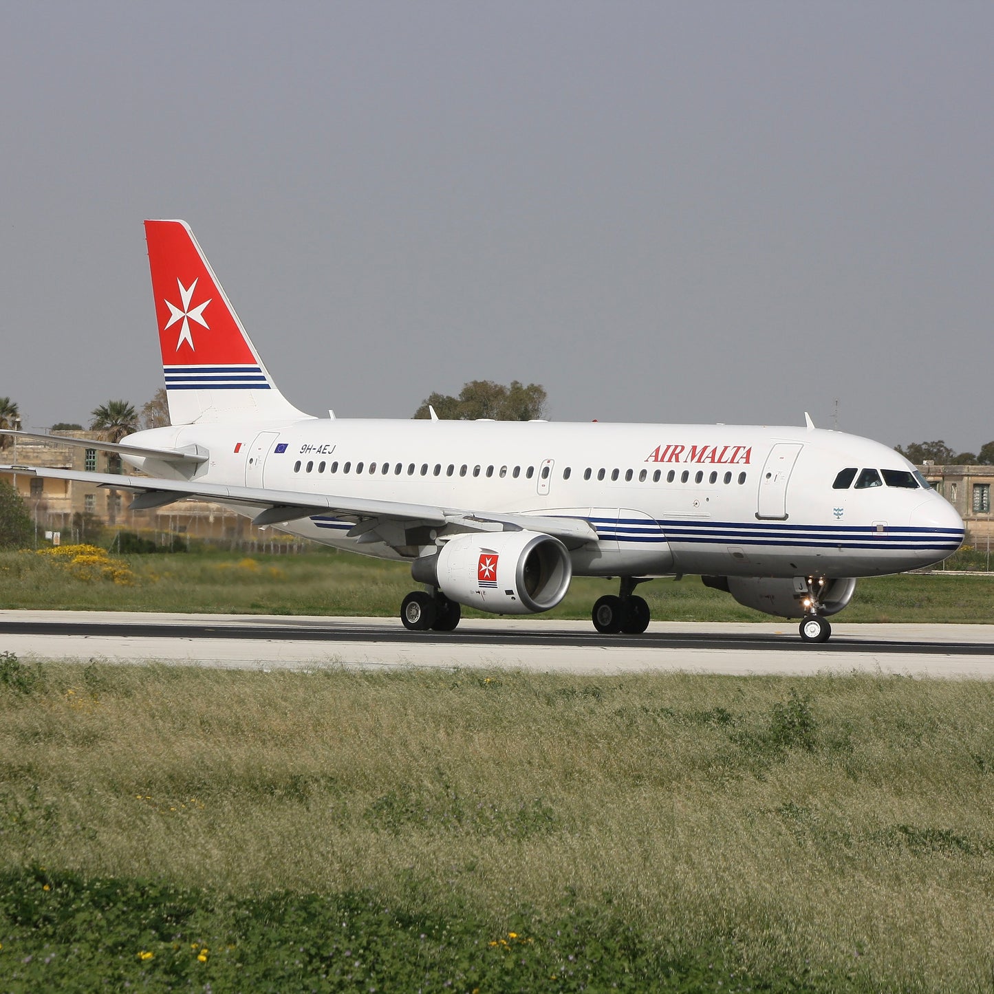 Airbus A319 - Air Malta - 9H-AEJ