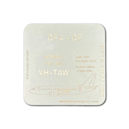 Coaster - Boeing 737-300 - Qantas - VH-TAW "History Collection"